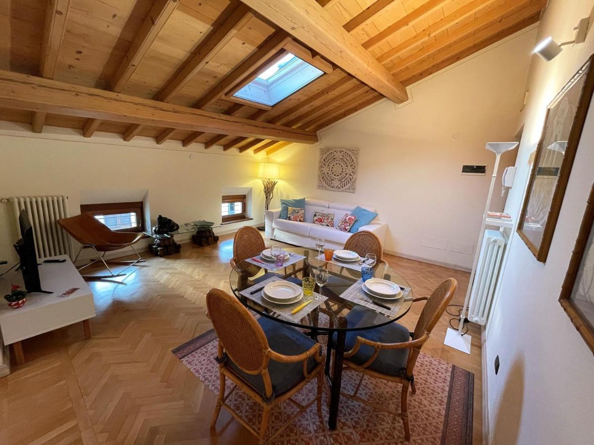 Attic 1 Centro Storico Apartment Peschiera del Garda Ngoại thất bức ảnh