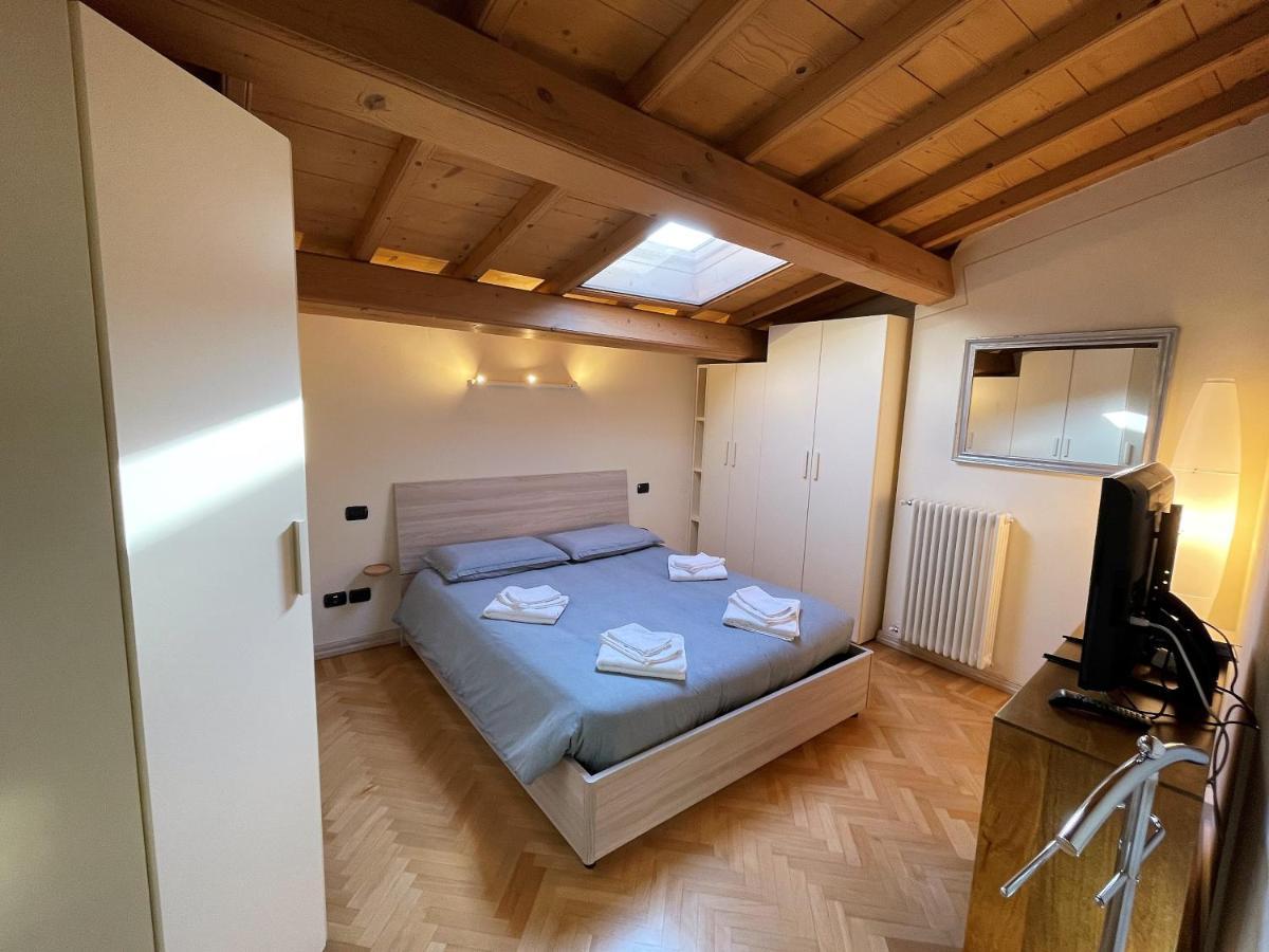 Attic 1 Centro Storico Apartment Peschiera del Garda Ngoại thất bức ảnh