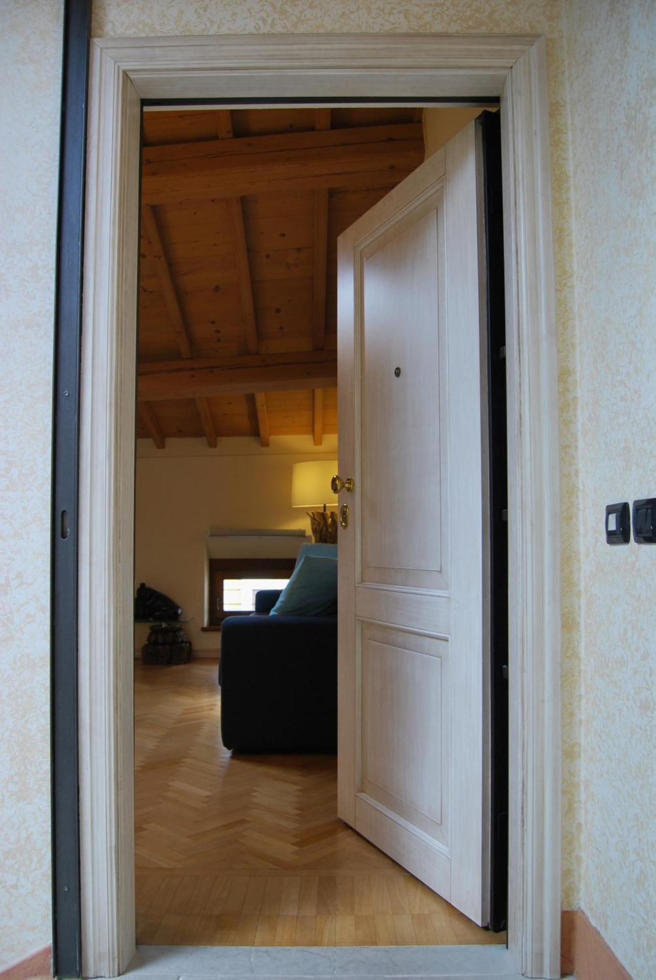 Attic 1 Centro Storico Apartment Peschiera del Garda Ngoại thất bức ảnh